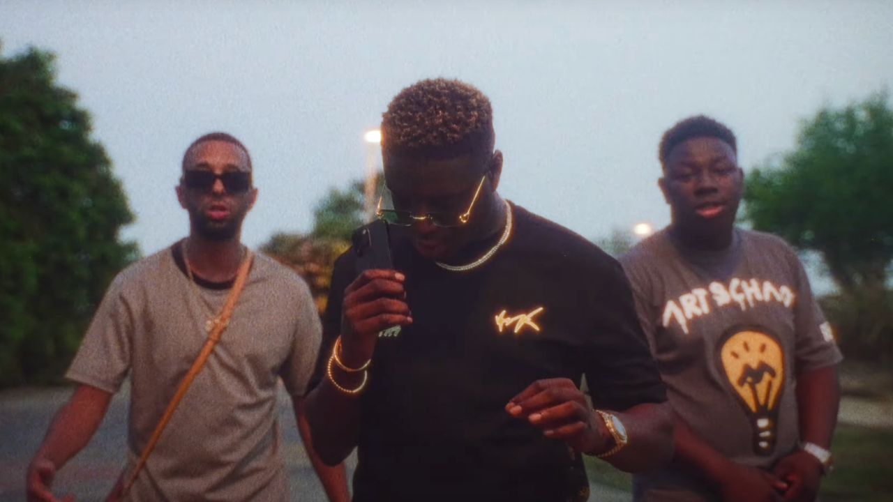 Kaneki invite Naps et Ninho sur "Blue"