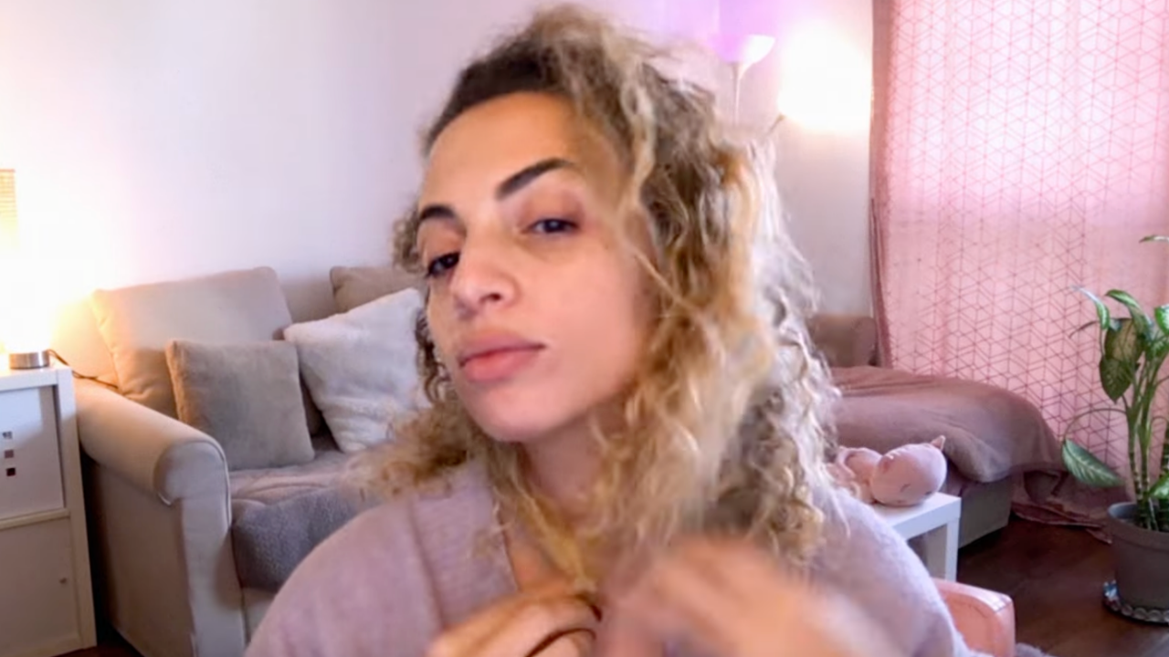 Kayna Samet  est "Au Naturel"