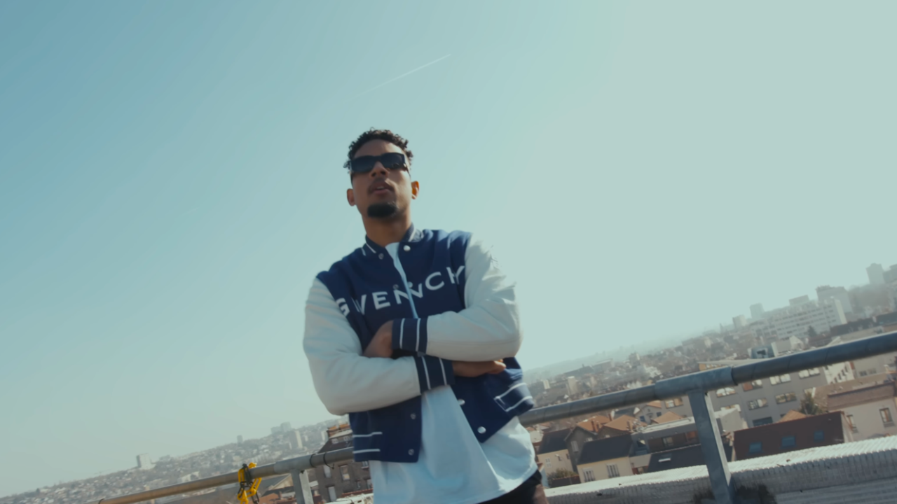 Koffi Lossa est "Okay" dans son nouveau clip