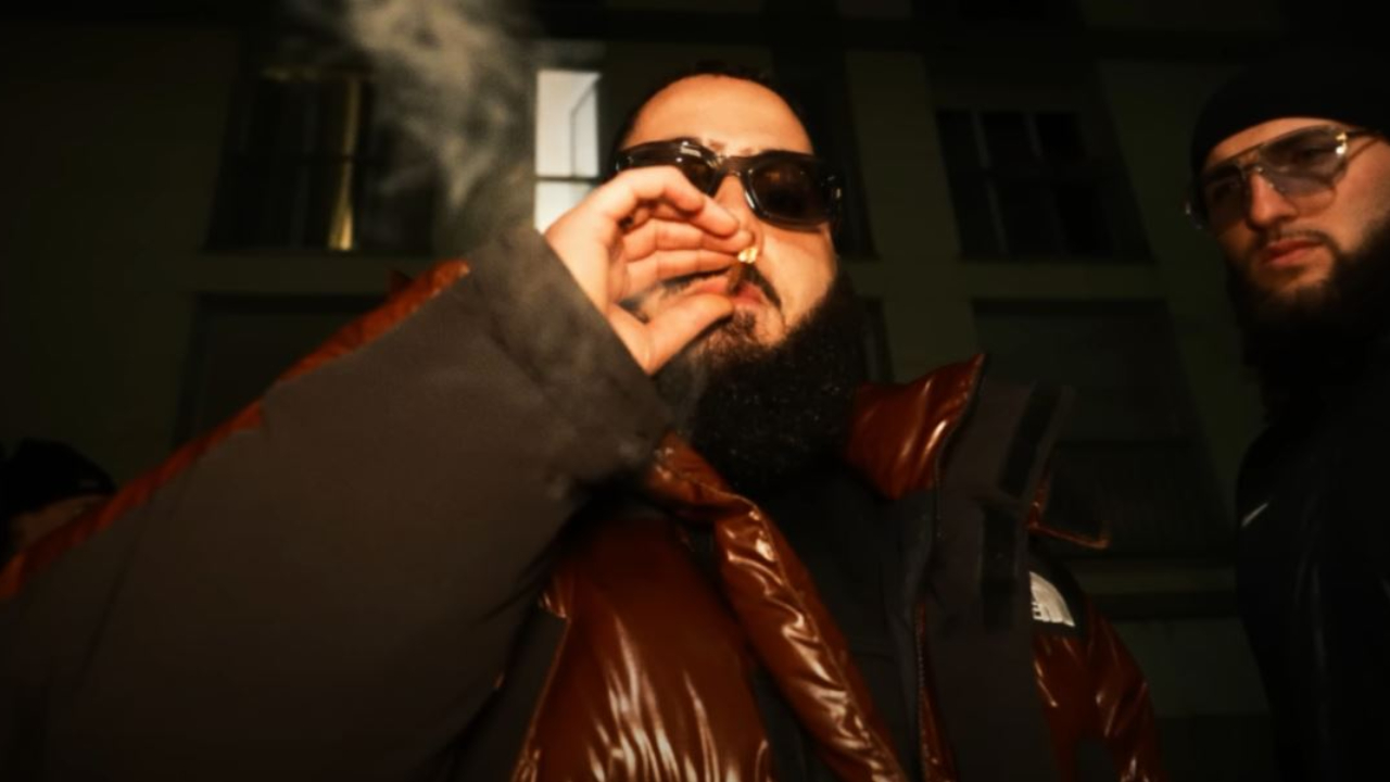 KR Malsain découpe dans "Sortir les guitares"