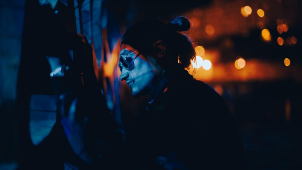 KYZI dévoile son nouveau clip, "Remets-moi ça" en featuring avec CREDO357