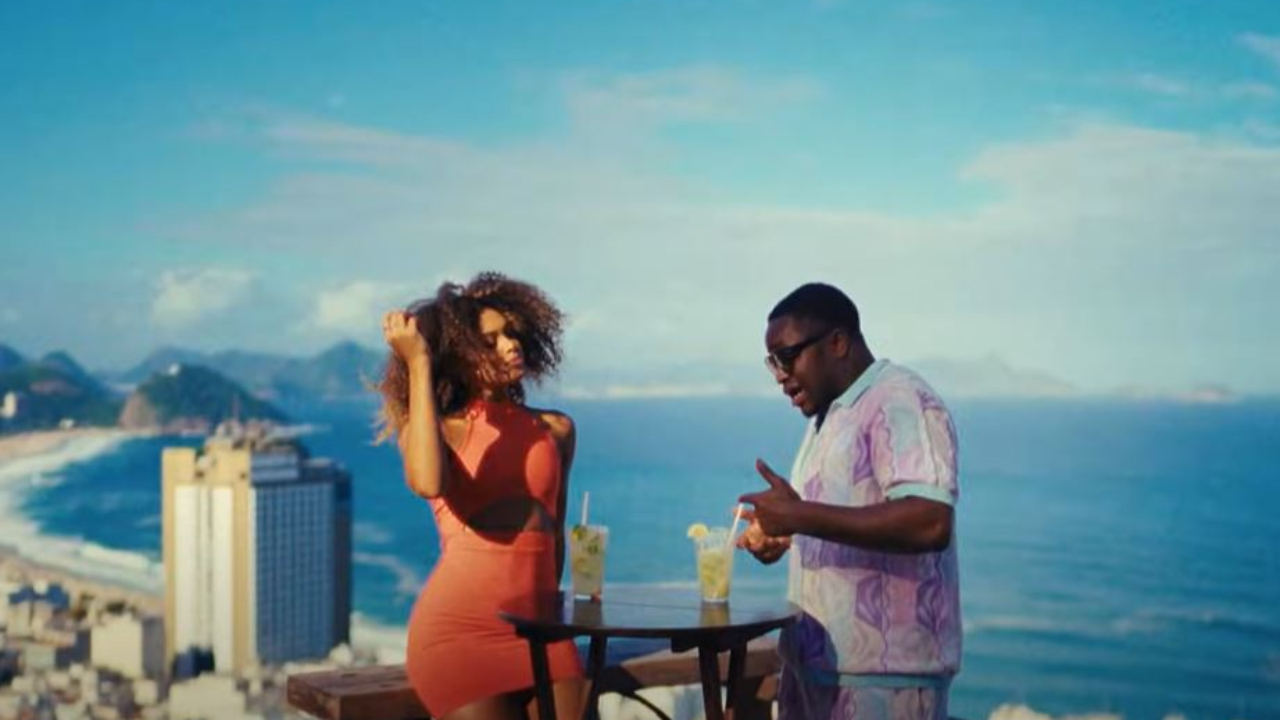 Landy au Brésil pour le clip de "Cantona"