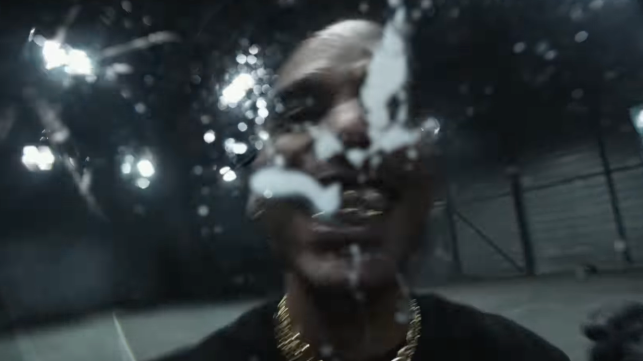 Laylow est de retour avec le puissant "DOGZ (In The Studio)" Laylow est de retour avec le puissant "DOGZ (In The Studio)"