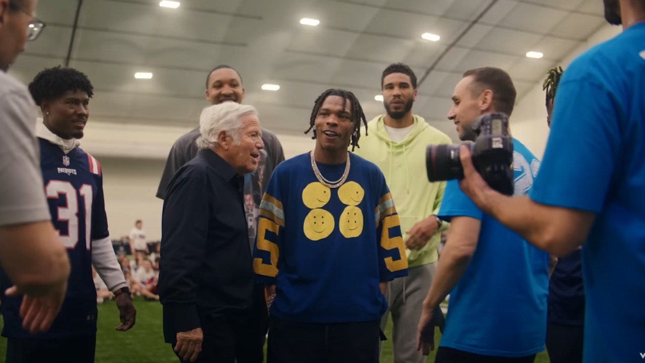 Lil Baby rend la pareille dans son clip "Merch Madness"