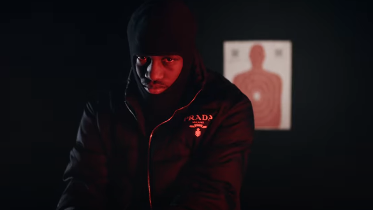 Lil Tjay envoie le titre "Clutchin My Strap"