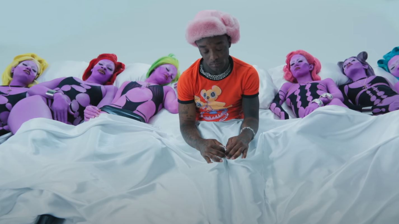 Lil Uzi Vert en mode futuriste dans "Chill Bae"