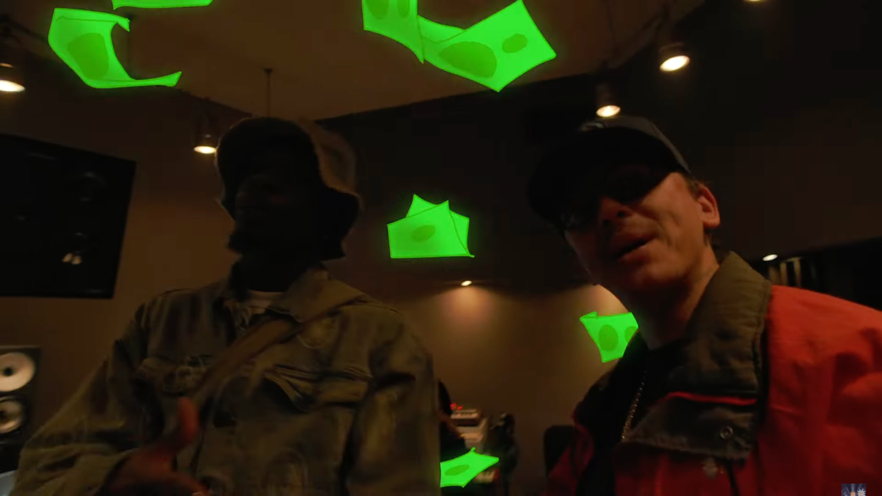 Logic et Joey Bada$$ s'ambiancent en studio dans le clip de "Shimmy"