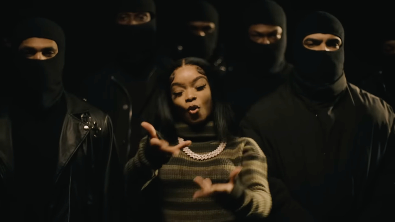 Lola Brooke est de retour avec "So DISRESPECTFUL"