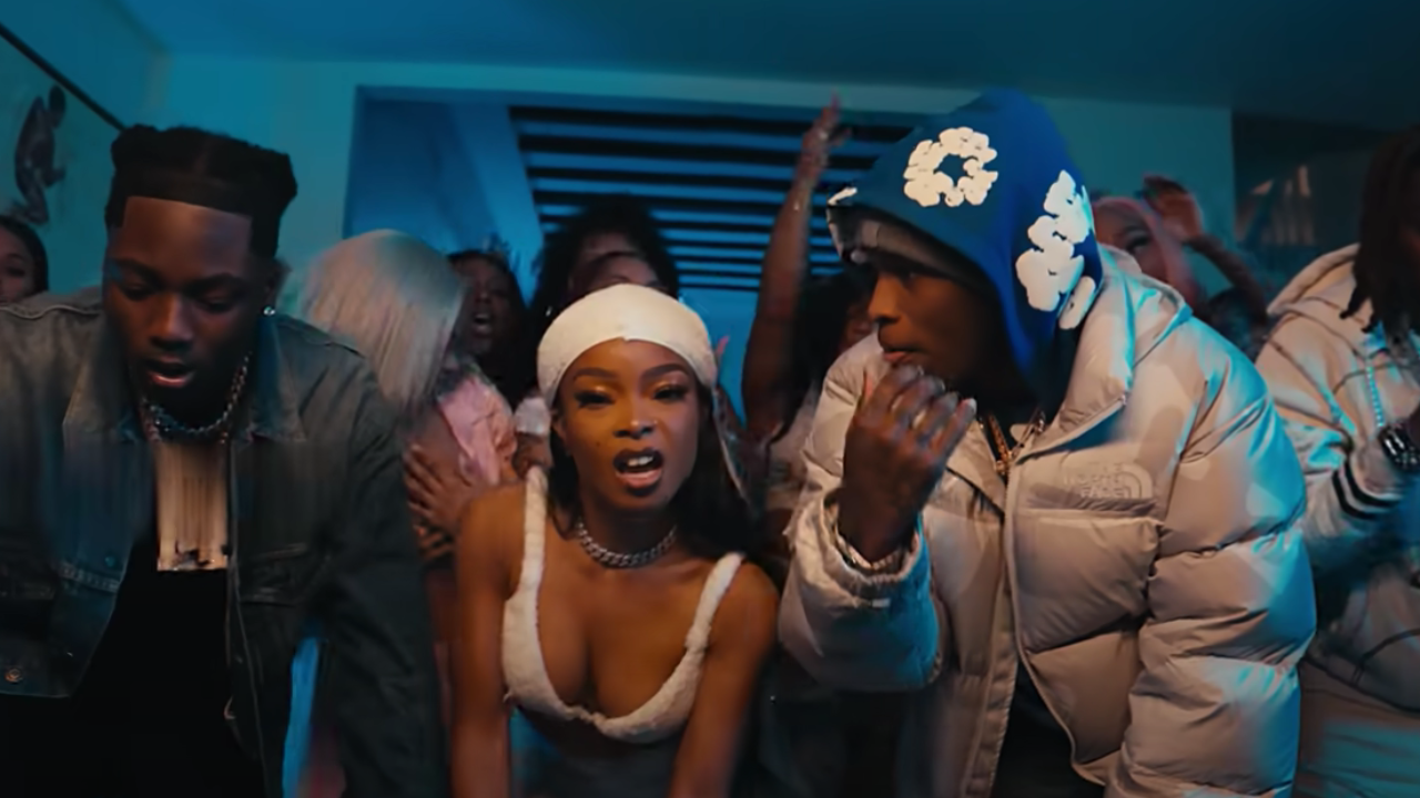 Lola Brooke nous ambiance avec "Becky"