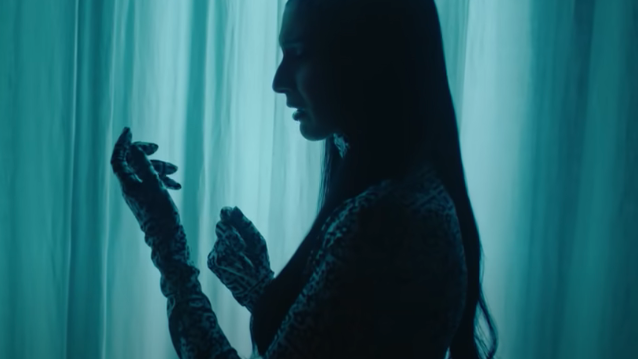 Lyna Mahyem ne veut "Plus Jamais" avoir mal