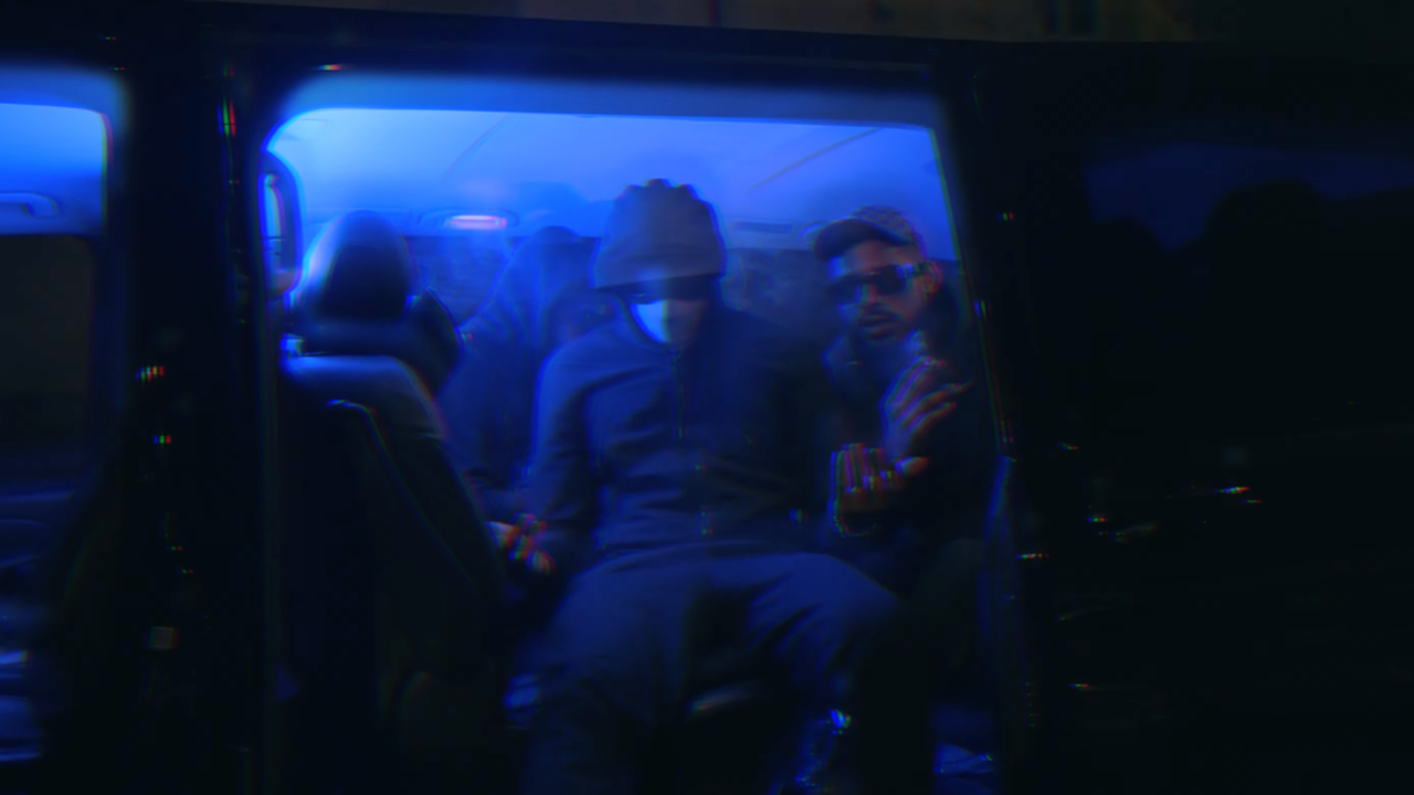 Mapess frappe fort avec "DANS LE THÈME"