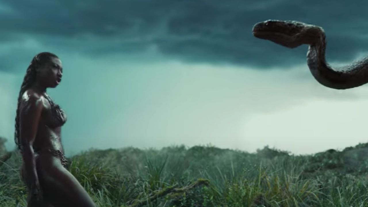 Megan Thee Stallion lance des piques dans son clip "Cobra"