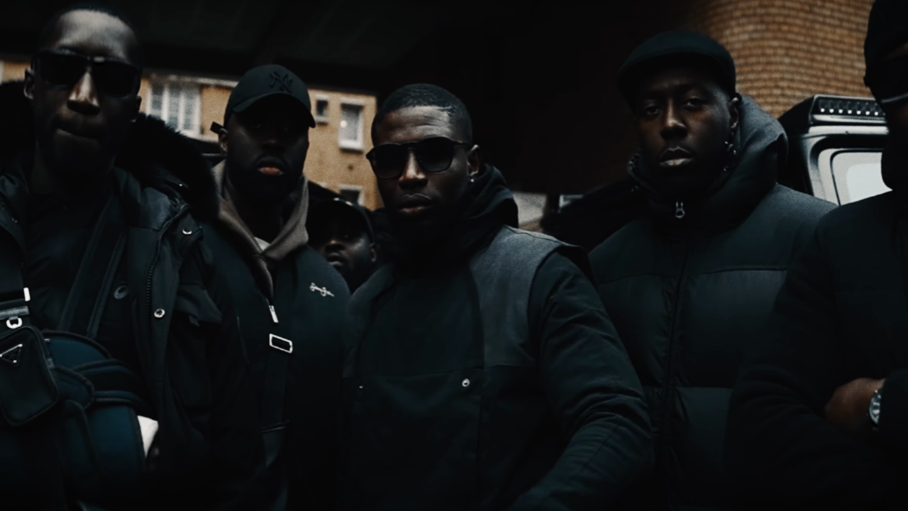 Momsii est "Libérable" dans son nouveau single Momsii est "Libérable" dans son nouveau single