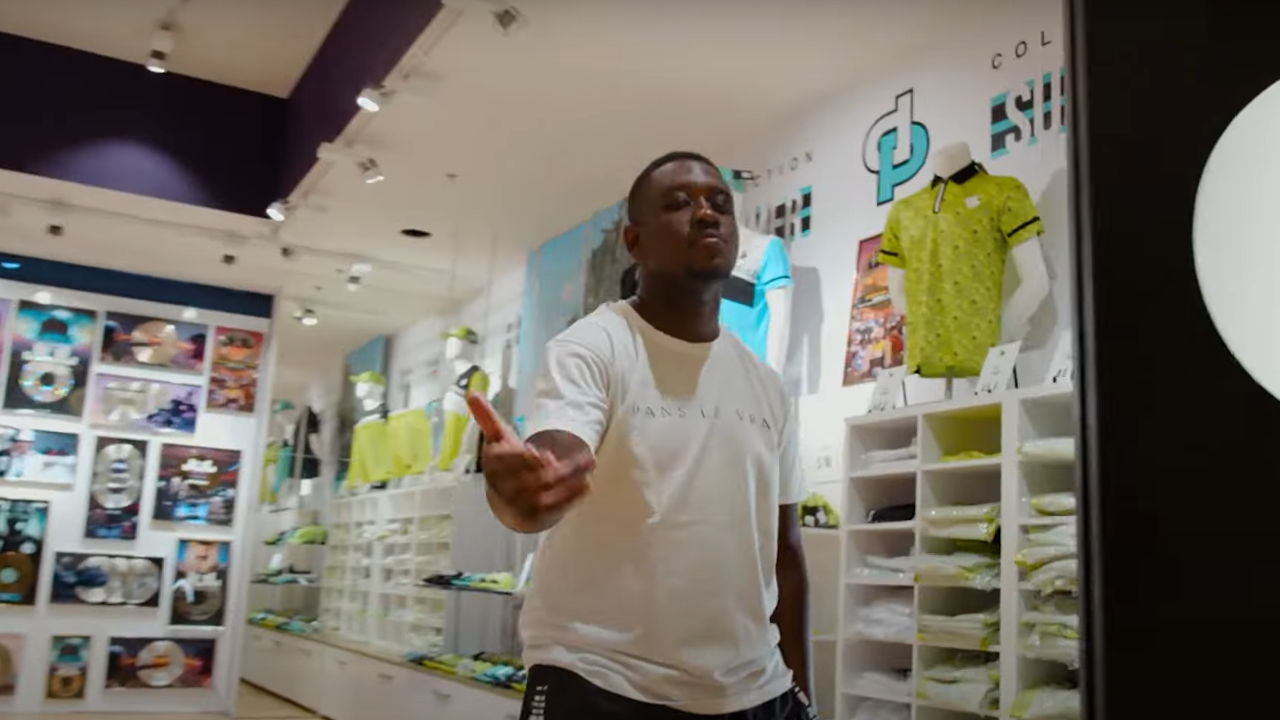 Moubarak envoie un "Message" au rap game ! Moubarak envoie un "Message" au rap game !