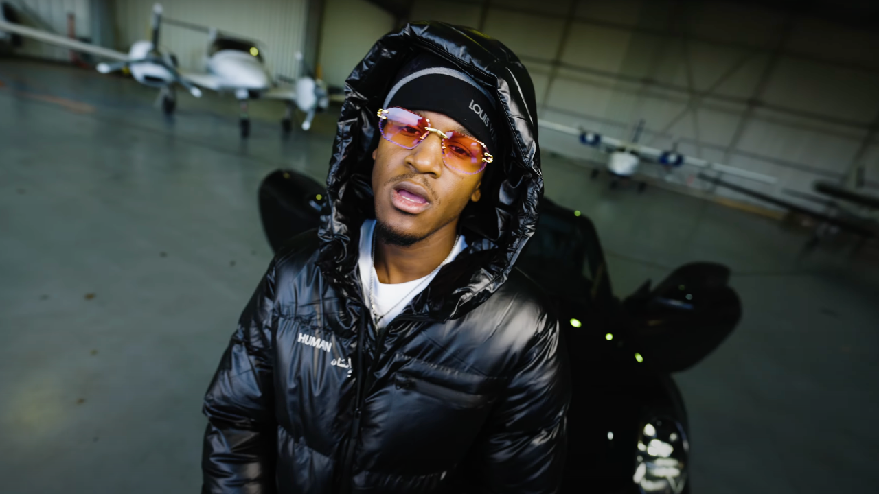 Negrito dévoile un nouveau single, "Moment"