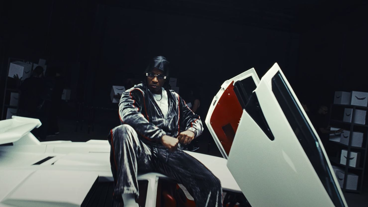 Niska découpe sur "Alexander"