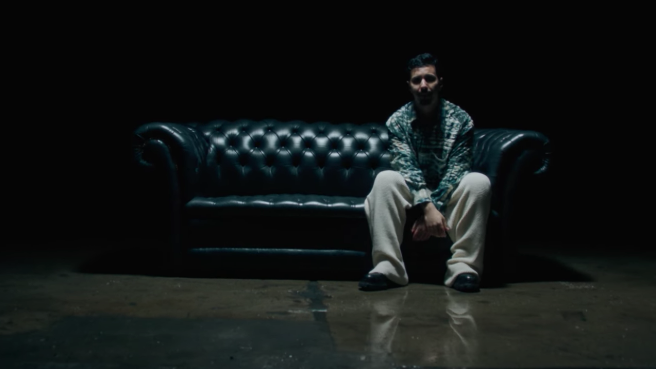 Oussama prend un "Selfie" avec Kaza