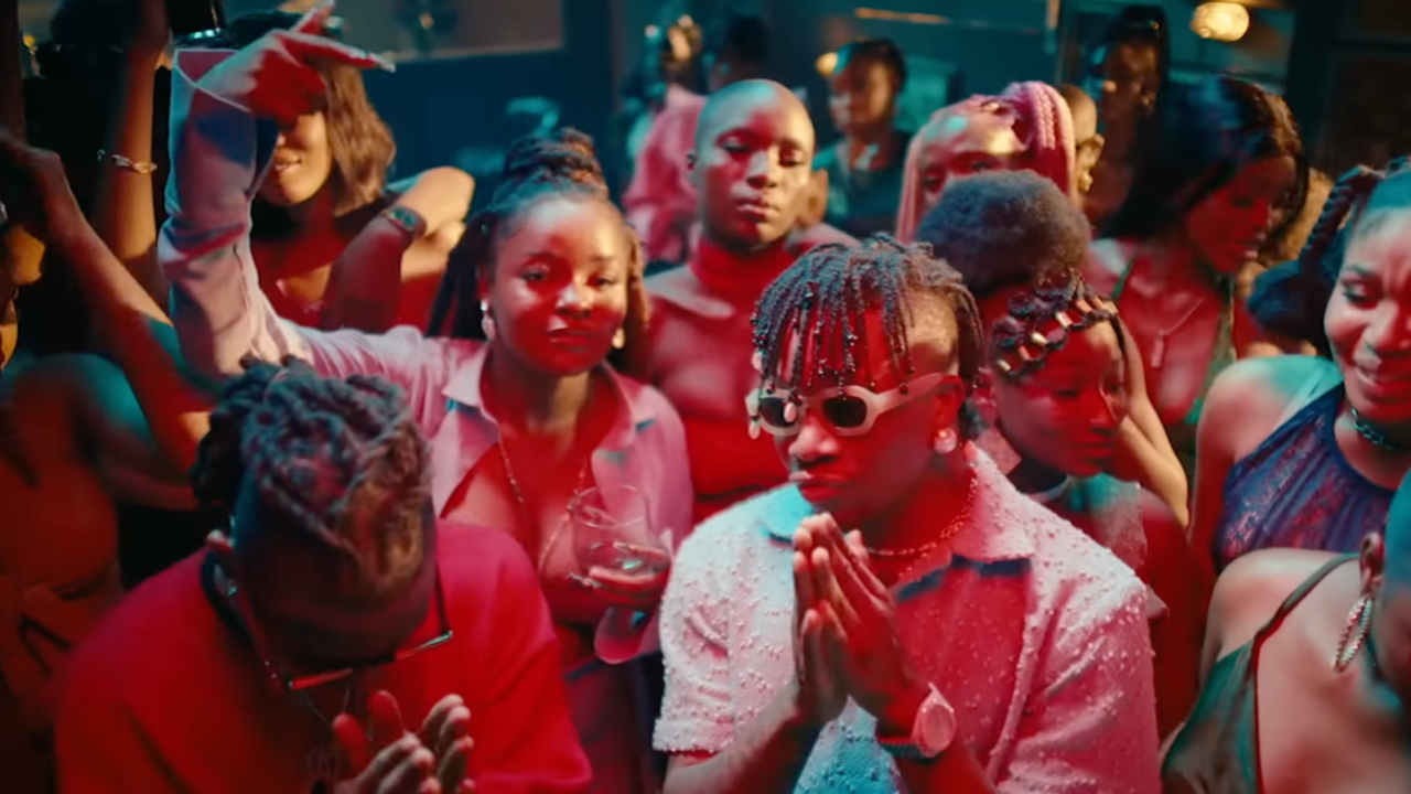 Oxlade dévoile le clip de "Bad Boy" avec Mayorkun