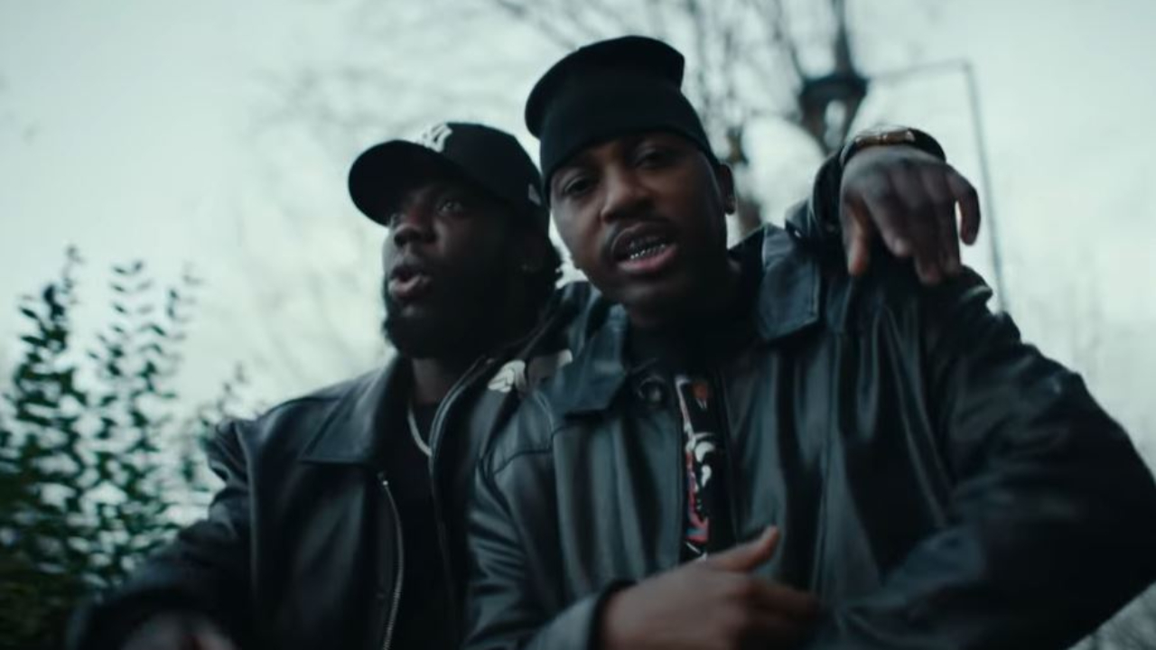 Prince Waly découpe avec Dinos dans "Belly"