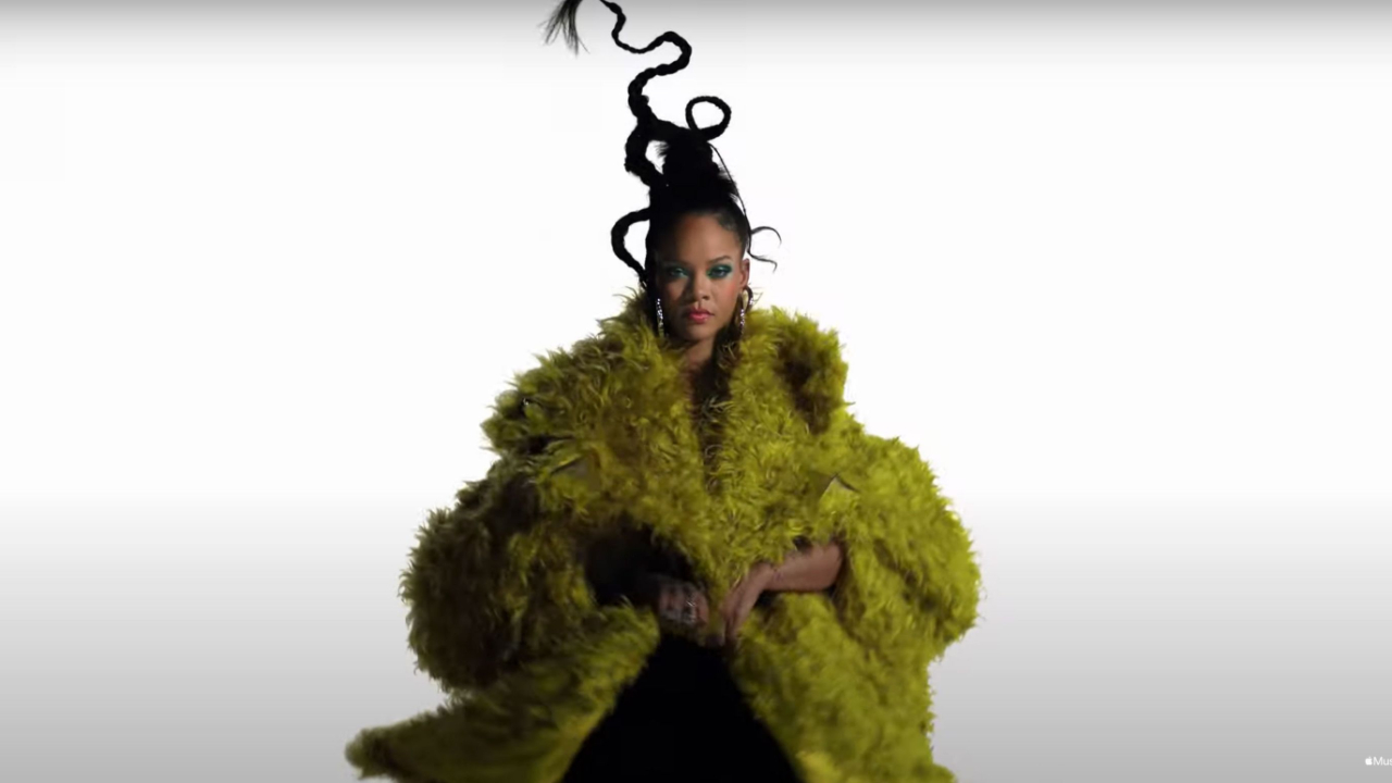 Rihanna dévoile un nouveau teaser pour le Super Bowl