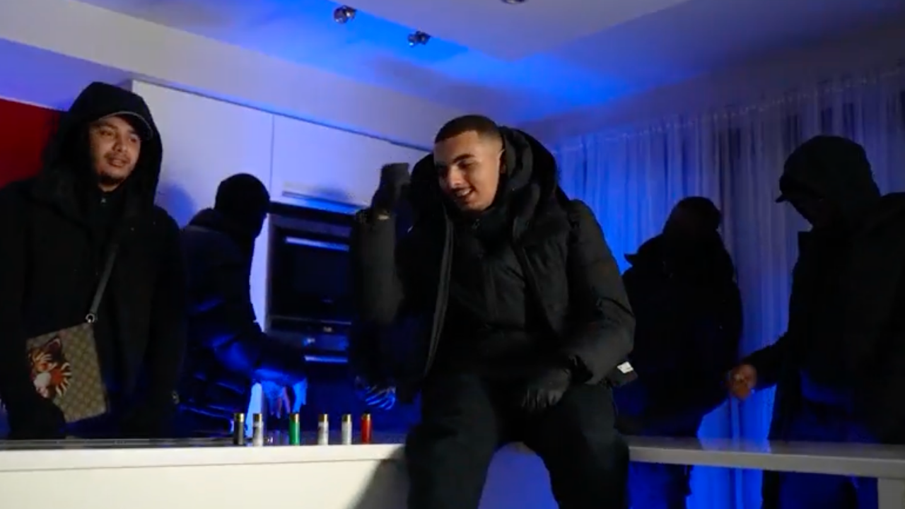 RK fait "Clap clap" RK fait "Clap clap"