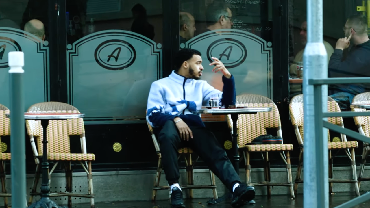 Rvzmo balance un nouveau clip : "Toujours Moi"