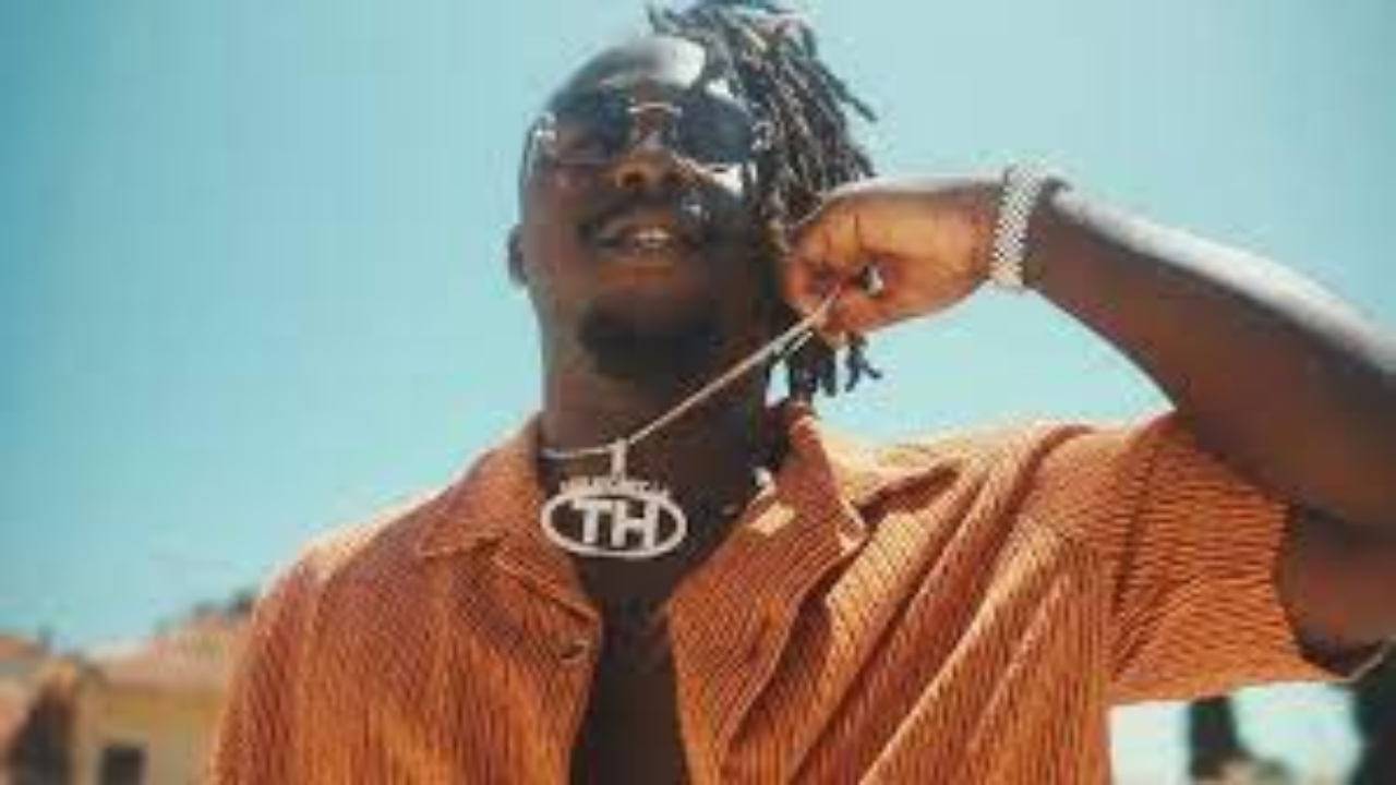 Saamou Skuu est "Ici"