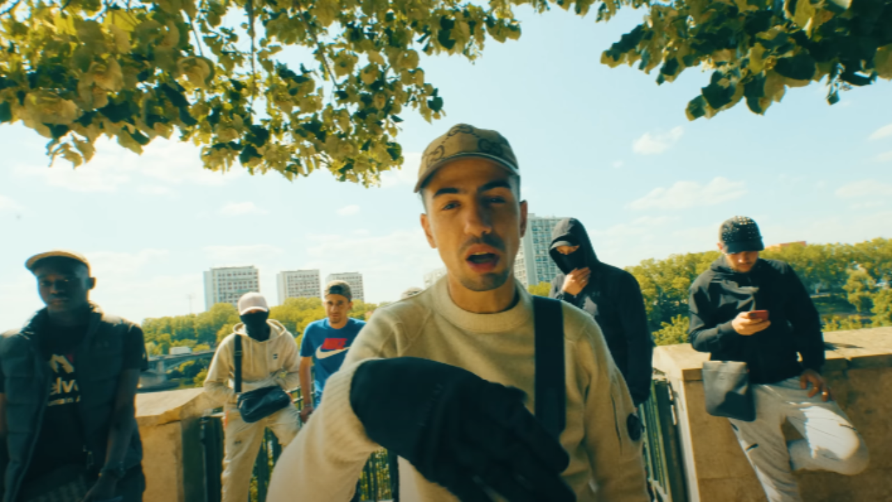 Sifax retrouve sa bande dans "Plata"