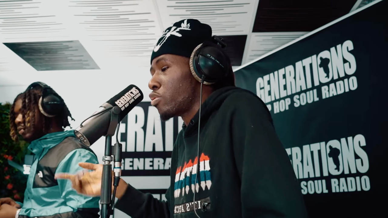 Skefre interprète "Trapuleux" en live chez Generations