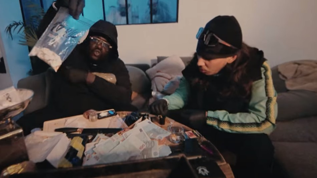 So la Zone et Graya sont dans la cuisine de "Alexandra"