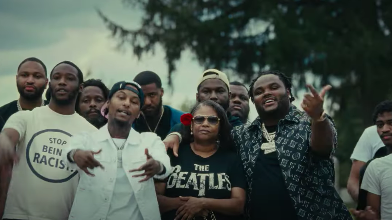 Tee Grizzley rend hommage à PnB Rock dans "What's That" Tee Grizzley rend hommage à PnB Rock dans "What's That"