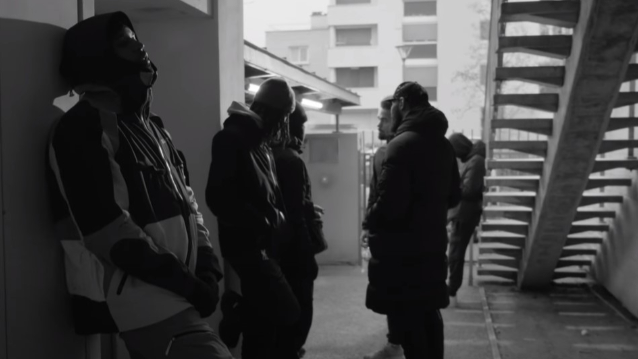 TH se sent comme un "OVNI"