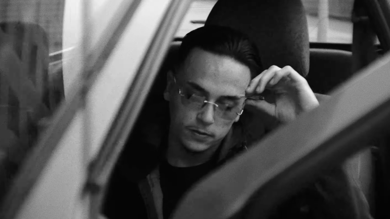 Tibor se présente avec "Le Ciment" Tibor se présente avec "Le Ciment"