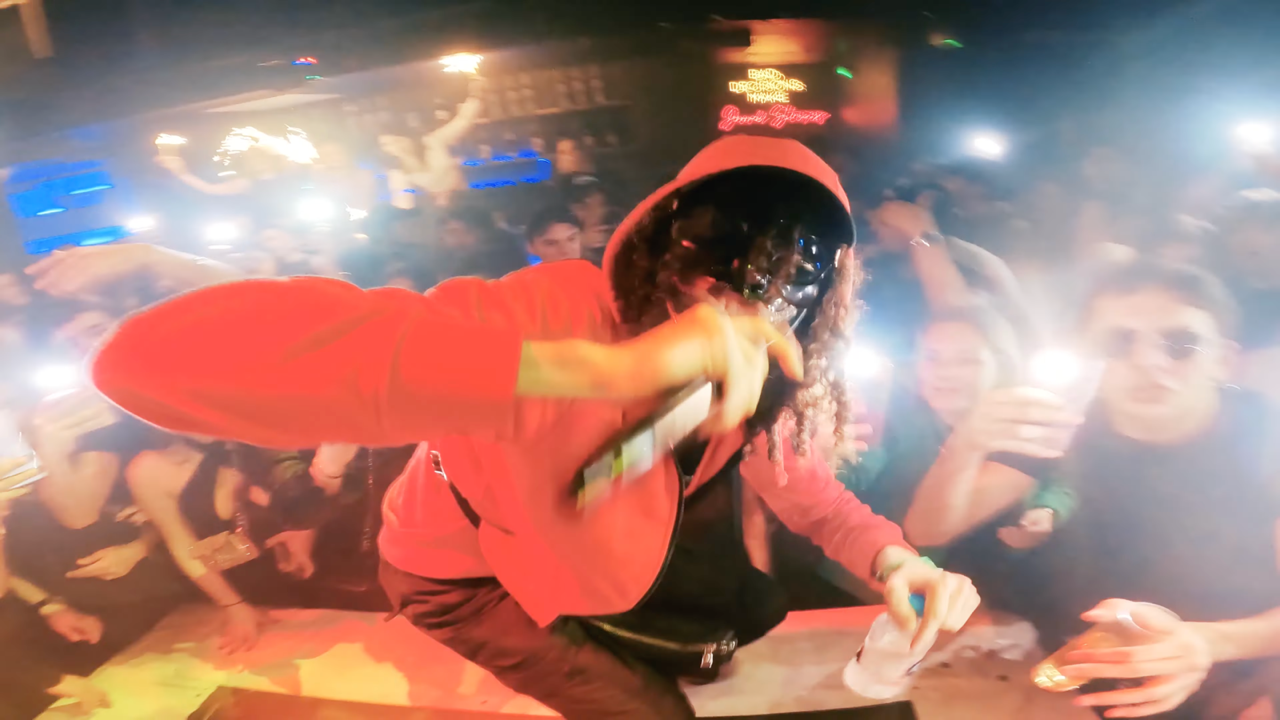 TK est "En pétard" dans son dernier morceau