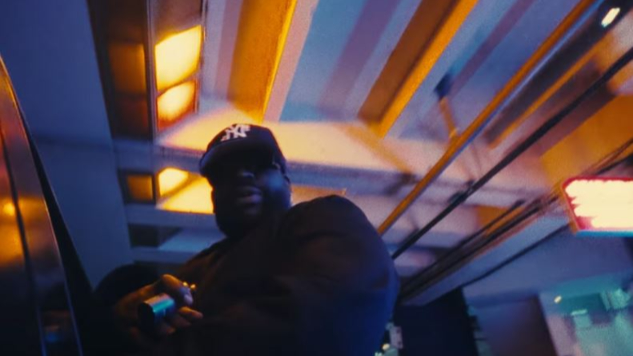 Tuerie fait fort avec son double clip "Daron Z / Rose Bonbon" Tuerie fait fort avec son double clip "Daron Z / Rose Bonbon"