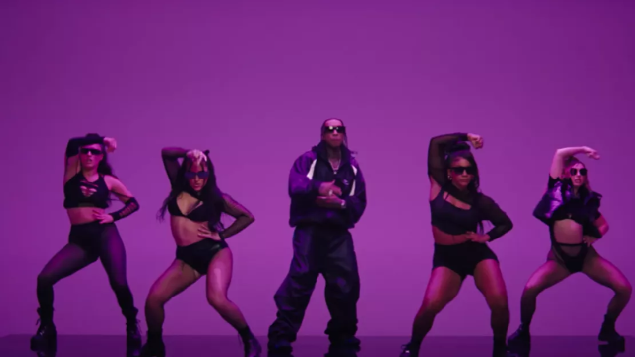 Tyga s'ambiance sur "Bops Goin Brazy" Tyga s'ambiance sur "Bops Goin Brazy"