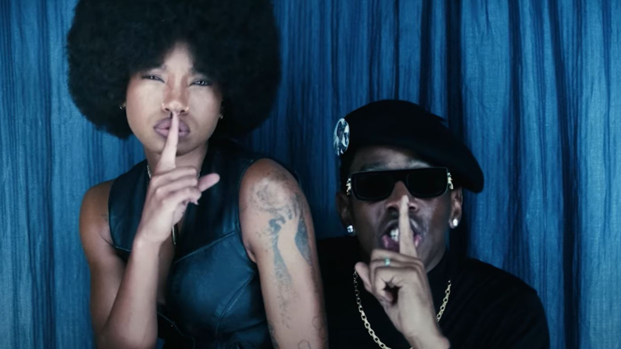 Tyler, the Creator balance le clip complètement fou de "Darling, I"