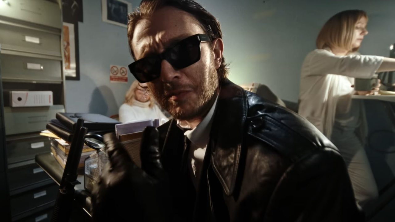 Vald de retour avec le clip de "Gauche Droite"