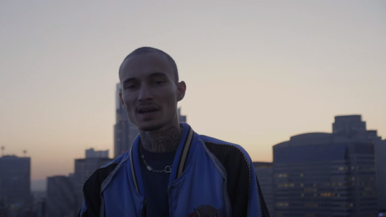 Web7 te le dit "Tout bas"