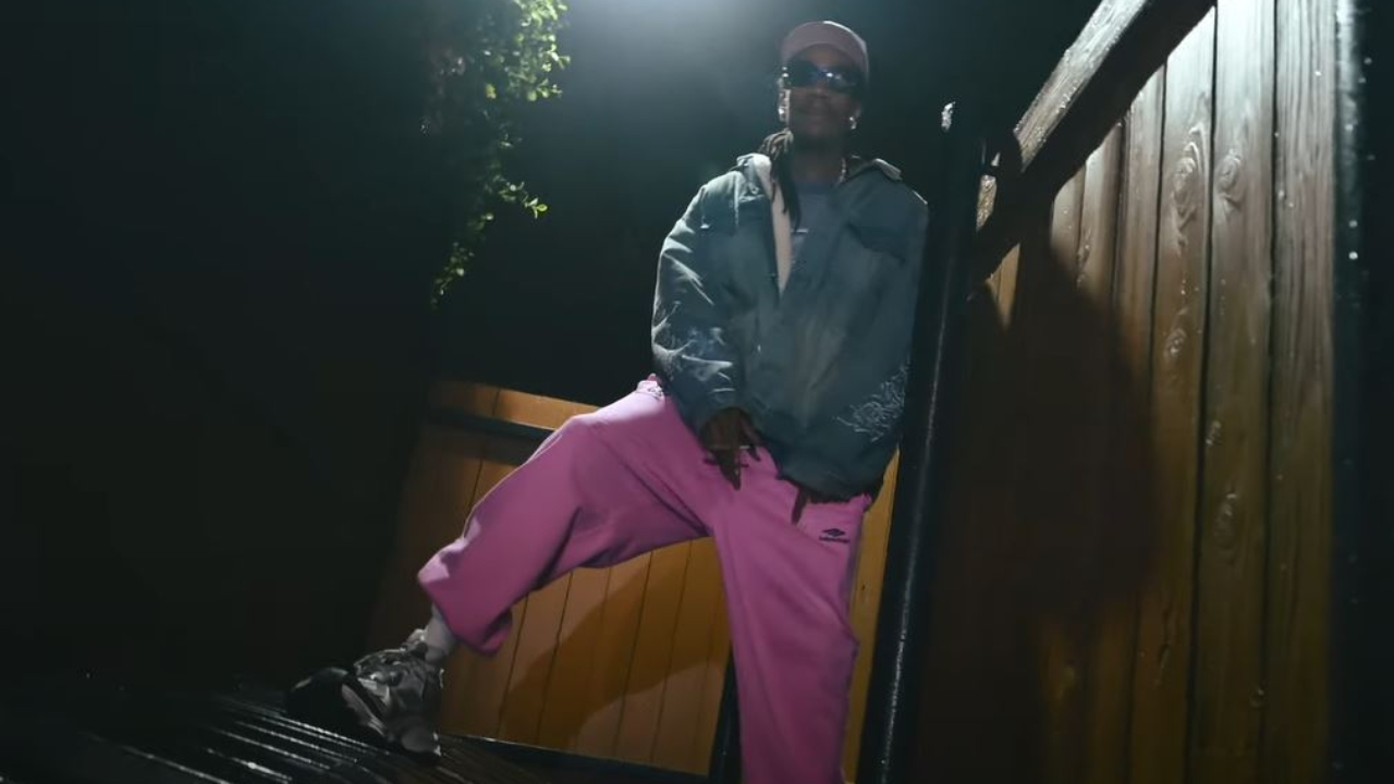 Wiz Khalifa en plein flex dans "Bobbi Kush"