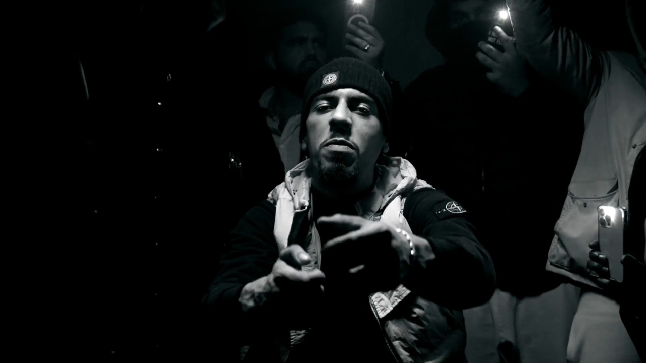 YL est de retour dans  "Larlar 7 (Hollandia)"