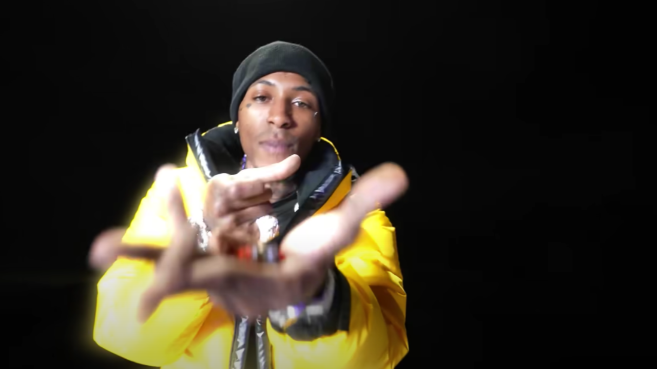 YoungBoy Never Broke Again joue à un jeu dangereux dans "closed case"