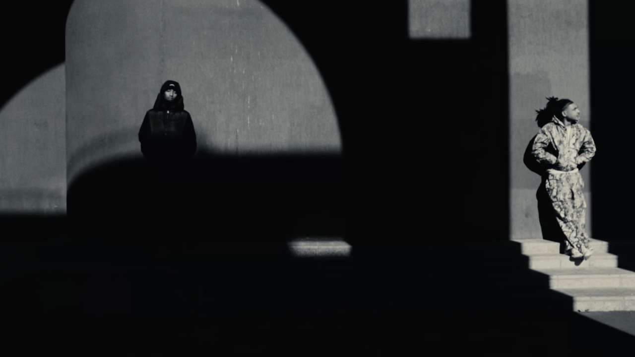 Zé feat. So La Lune – "À la mer" : la vague émotionnelle de la nouvelle génération Zé feat. So La Lune – "À la mer" : la vague émotionnelle de la nouvelle génération