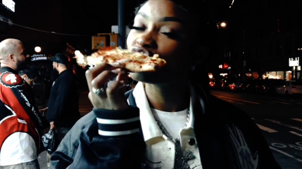 Armani Caesar balance le clip de "Survival Of The Littest"