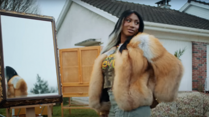 Aya Nakamura de retour avec "Chimiyé"