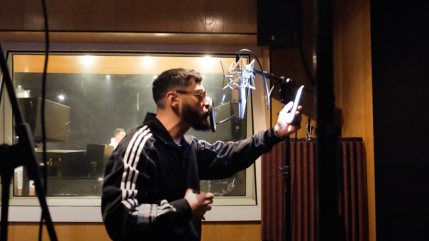 B.B. Jacques balance la deuxième partie de son film-documentaire. B.B. Jacques balance la deuxième partie de son film-documentaire.