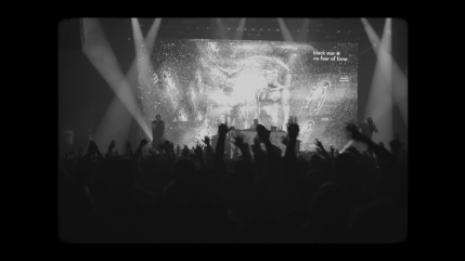 Black Star clippent leur performance live "So Be It"