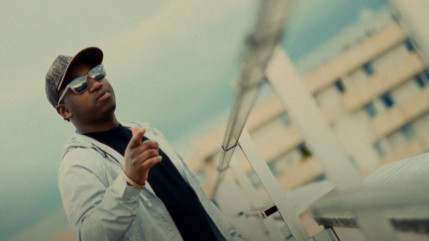 Bouss enchaîne déjà avec "Nowhere"