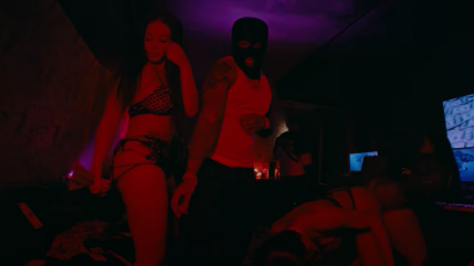 Bryson Tiller fera tout ce que sa copine veut dans "Whatever She Wants" Bryson Tiller fera tout ce que sa copine veut dans "Whatever She Wants"