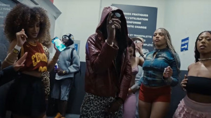 Cheu-B t'emmène dans sa "Galaxie"